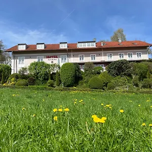 Hotel Auf Wolke 8, Trostberg